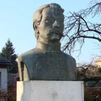 Műalkotások (szobrok, festmények stb.)