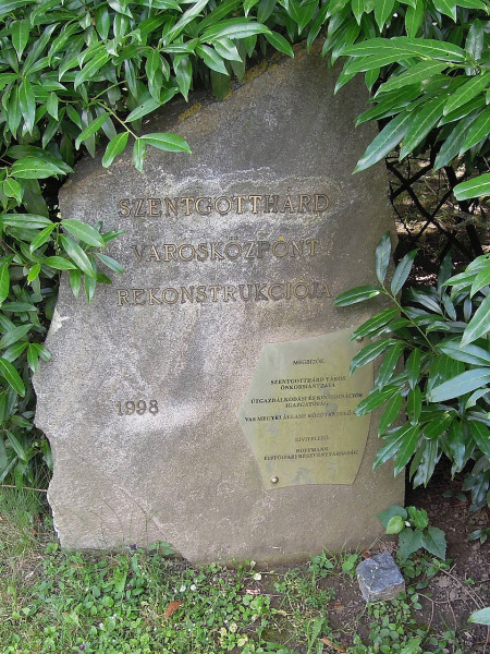 varoskozpont-rekonstrukcioja-01